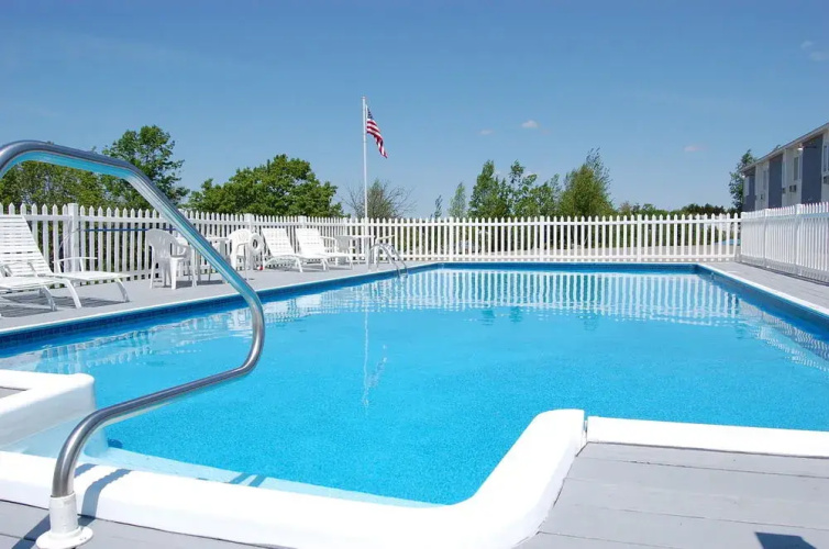 Eagle's Lodge Motel