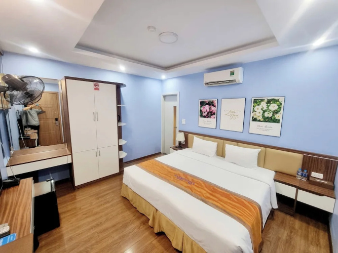 Everest Hotel