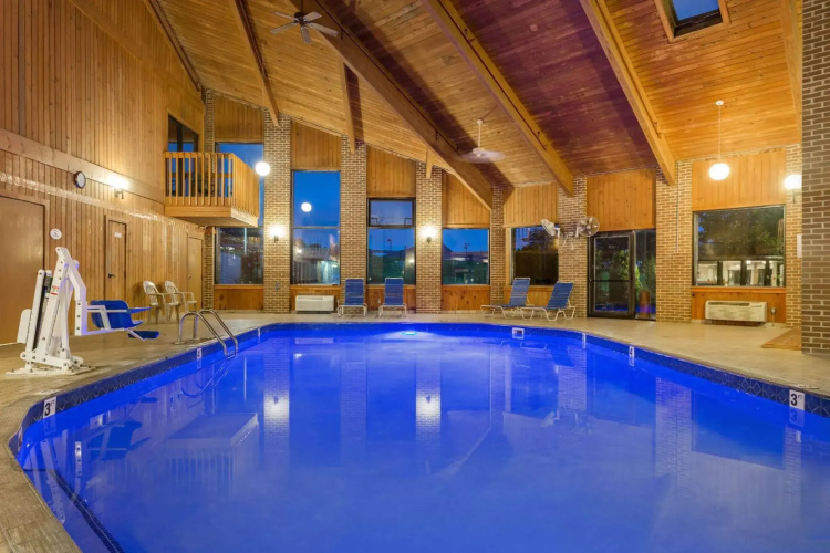 Baymont Inn & Suites Lancaster