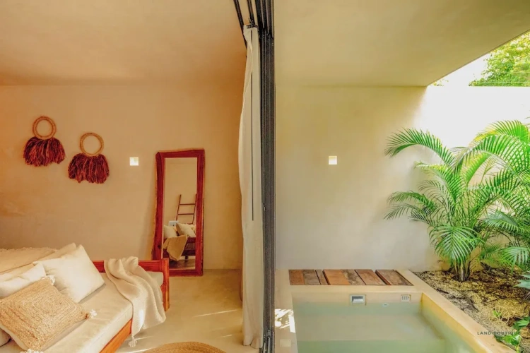 Deluxe Double Suite with pool view