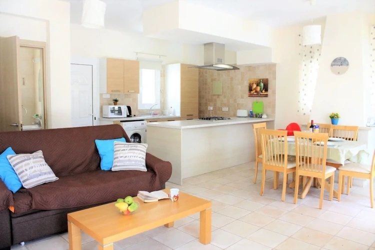 2 Bedrooms Villa