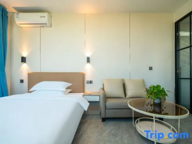 1 Bedroom Deluxe Suite