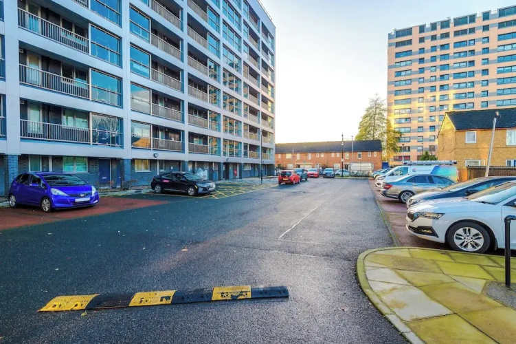 Modern 1 Bed - Close to City Centre
