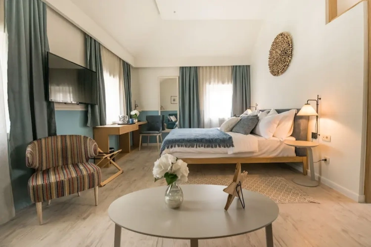 Deluxe Suite