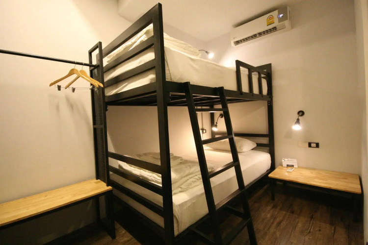 STrips the Poshtel - Hostel