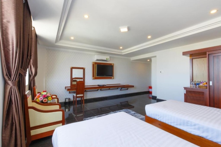 Deluxe Twin room with city view