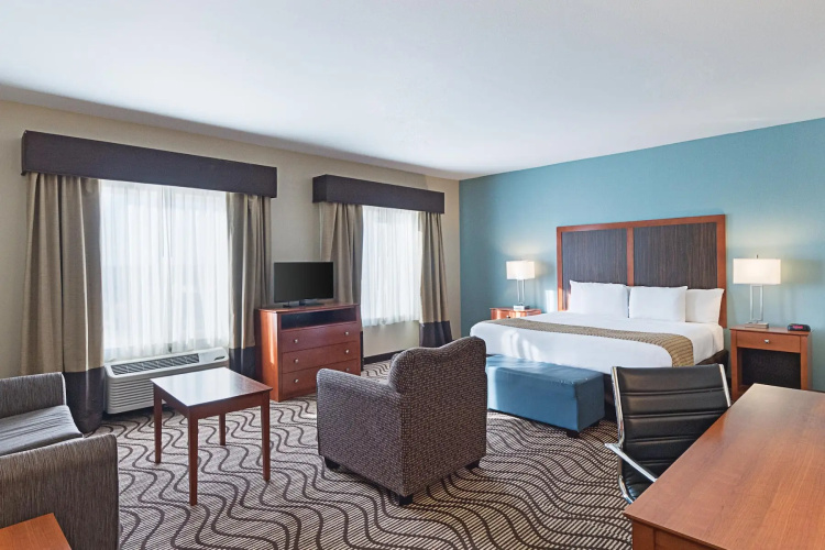 La Quinta Inn & Suites by Wyndham Mathis
