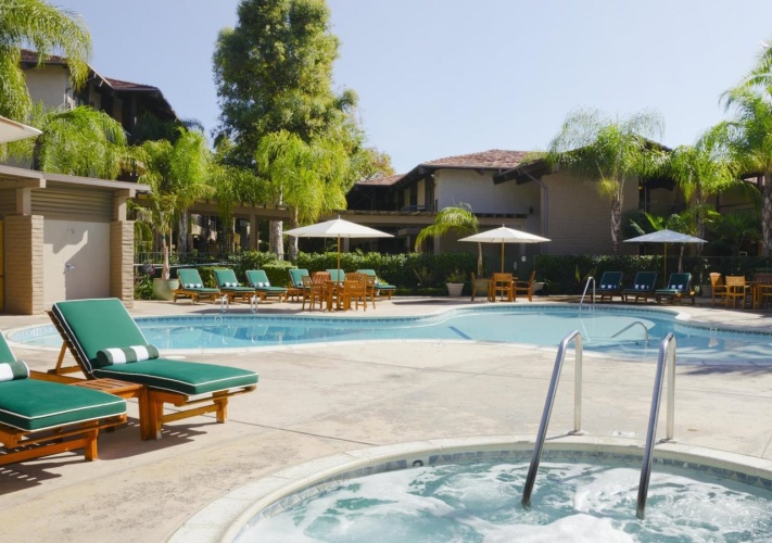 DoubleTree by Hilton Claremont photo 17