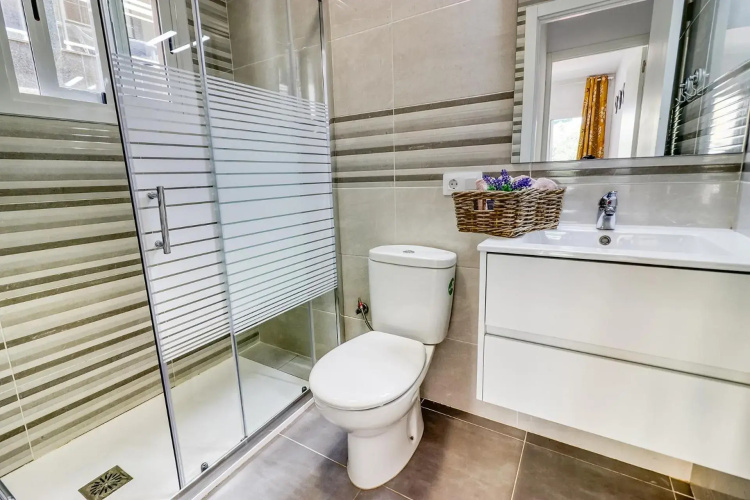 Cozy 3-bedrooms flat, main square and beachfront