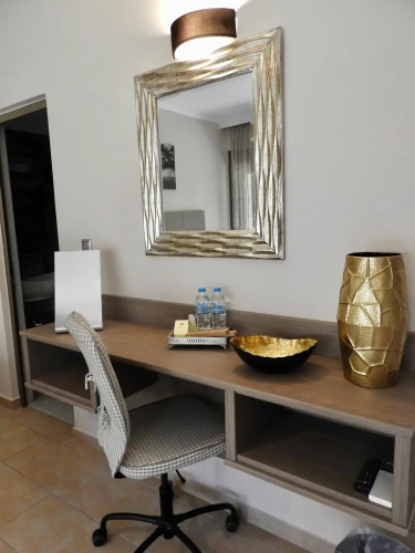 Royalty Suites