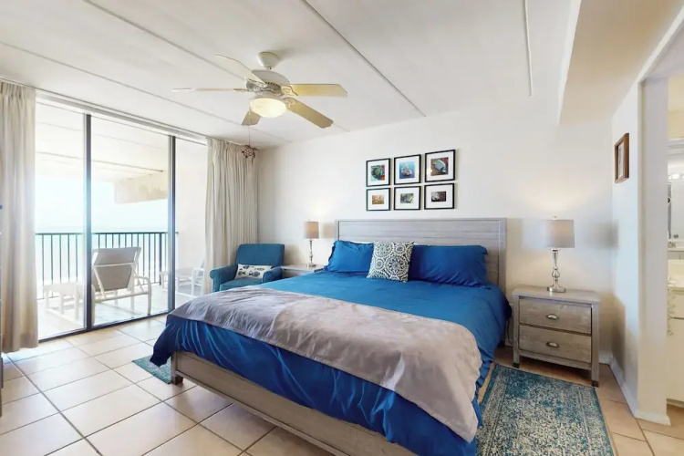 10th-floor 3BR Beachfront Condo w/ Views & Pool