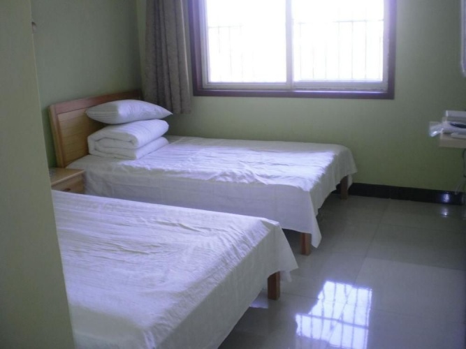 Huayi Youth Hostel