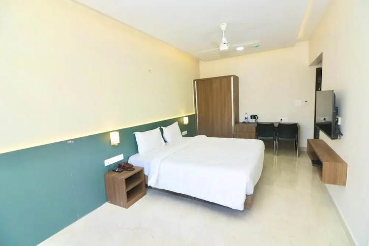 Swarnam Hotel