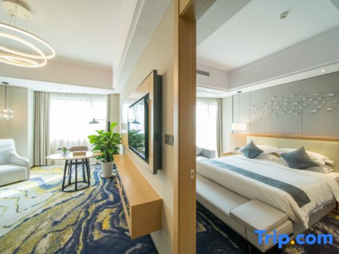 Suite with river view