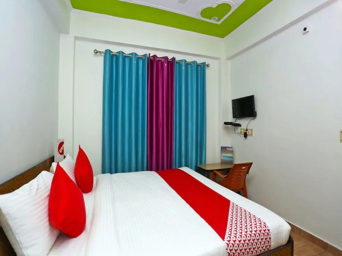 OYO 17011 Hotel Kiran