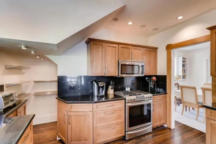 The Periwinkle House - 4bd-2ba - Sleep 10