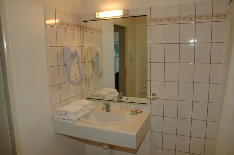 Standard Double Basement room