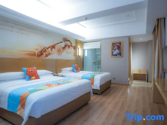 1 Bedroom Deluxe Triple Family Suite