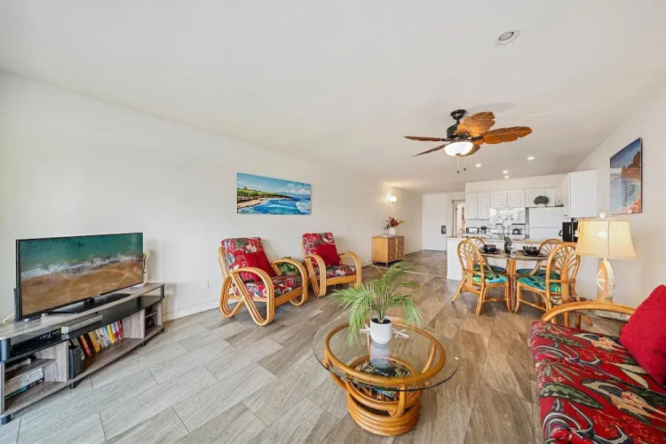 Hale Kamaole 210 in Kihei