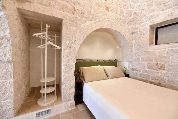 Lamarossa Trulli & Suites