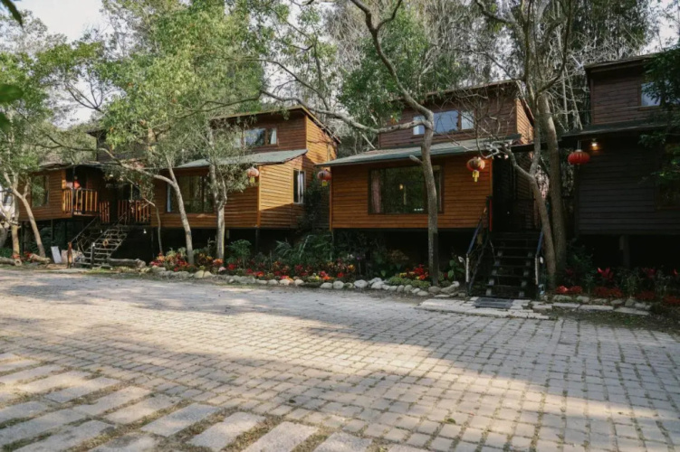 Love face B&B