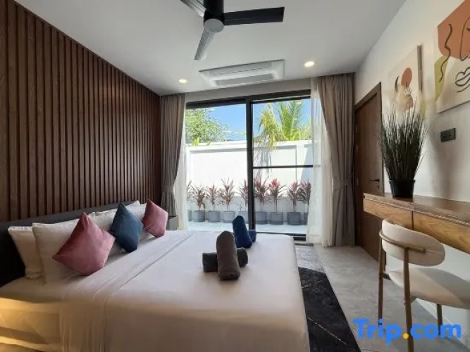 4 Bedrooms Villa