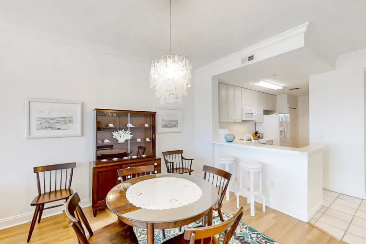 Beautiful Oceanfront Getaway W/shared Pool, Central AC, Elevator, & W/D