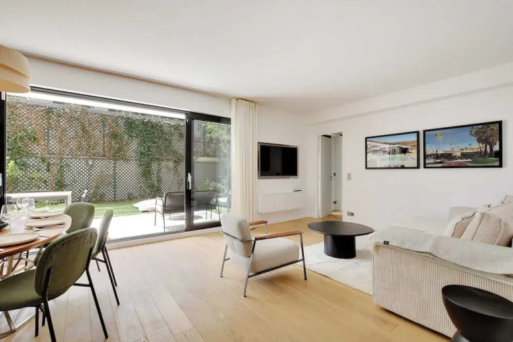 Passy / Eiffel Tower - Amazing 2BR With Garden