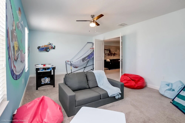 8915 Stinger Drive