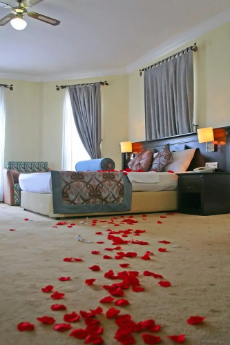 Omur Hotel