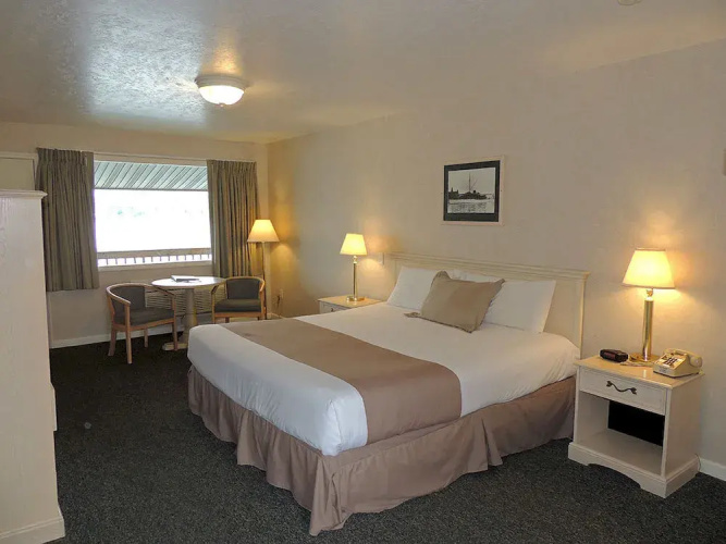 Capt. Thomson's Resort