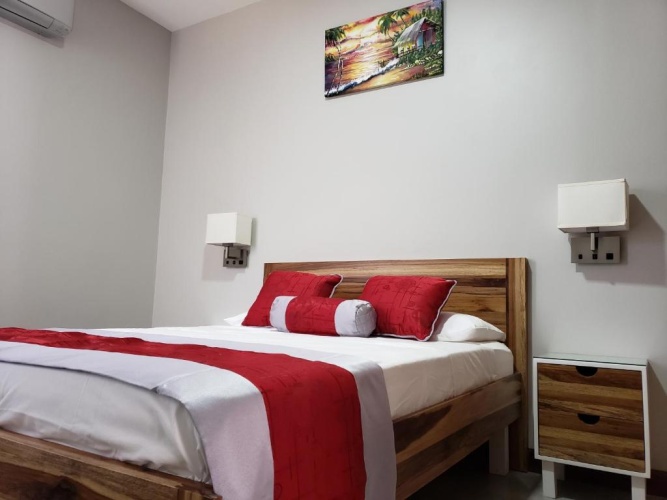 2 Bedrooms Apartment