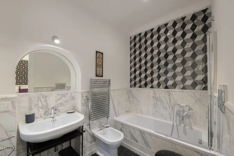 Aurora Luxury Suites