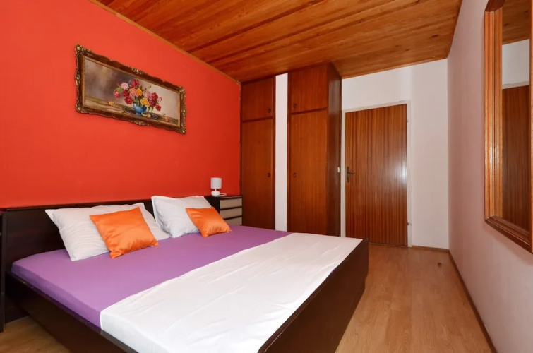 D - Large apt With big Terrace, Next to the Beach