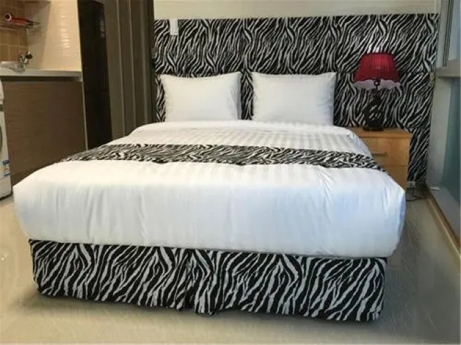 J Hotel
