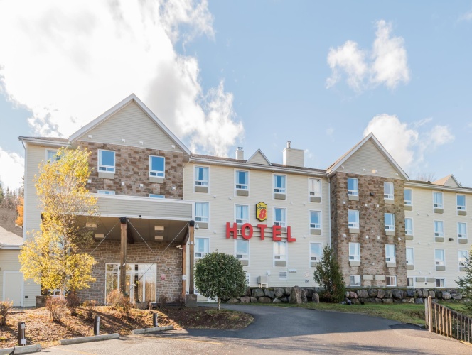 Super 8 by Wyndham Sainte Agathe Des Monts photo 19