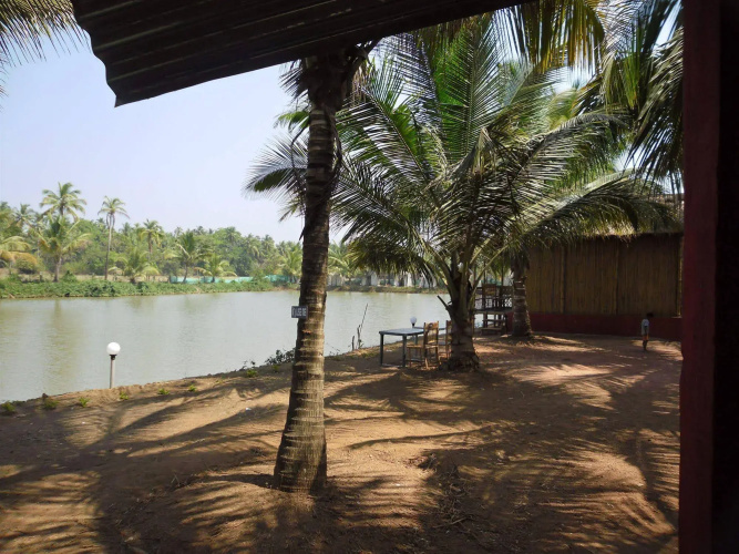 Om Lake Resort