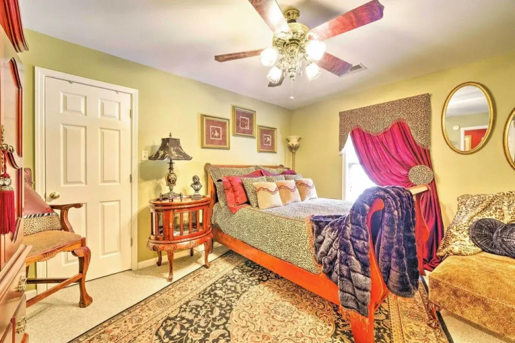 Victorian Hernando Home ~ 25 Miles to Memphis