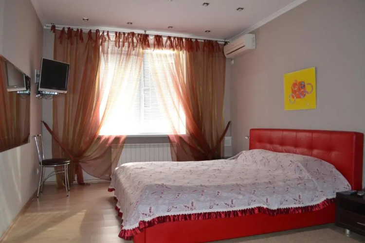 Apartments on Negruzzi 6/2