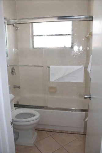 Aloha Kai - Unit 8 2 Bedrooms 1 Bathroom Apts