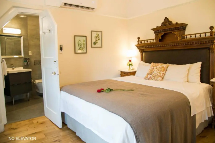 Cedar Gables Inn