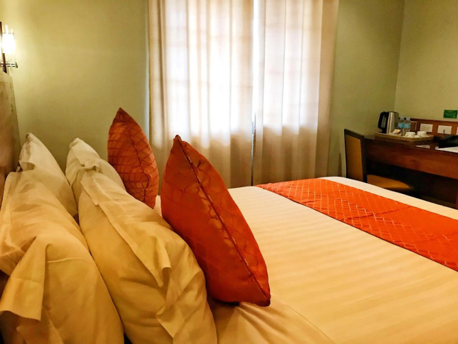 Coron Soleil Express Hotel