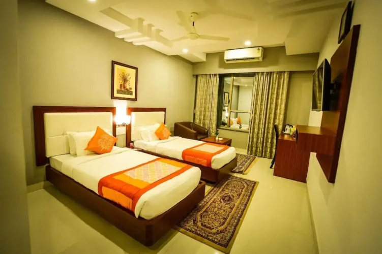Hotel Suraj Palace