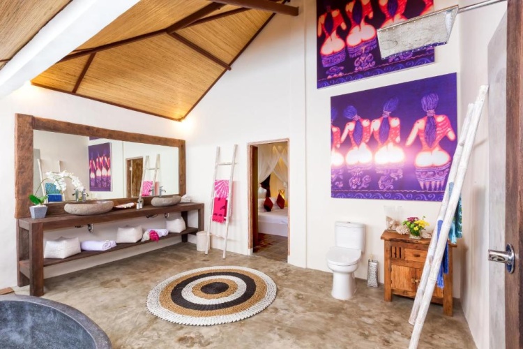 3 Bedrooms Villa