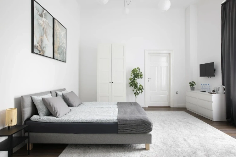 Standard Quadruple Family room