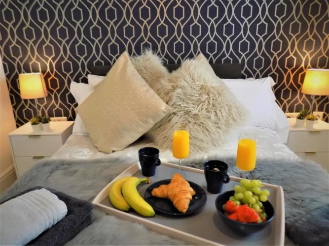 Deluxe Apartment