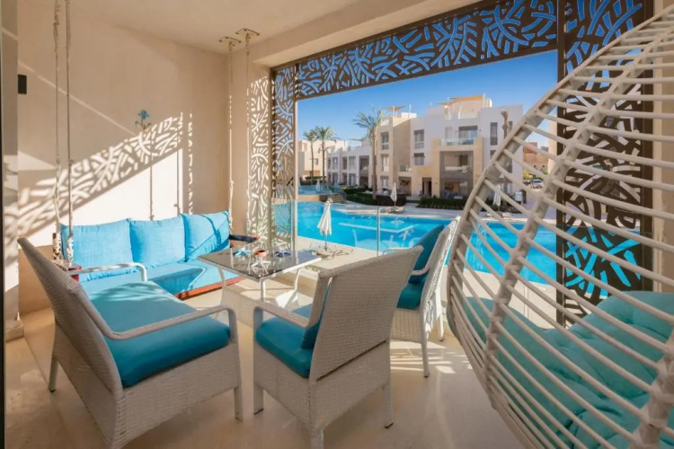 Balanced & Bright 2 BDR Mangroovy Free Pool & Beach Access