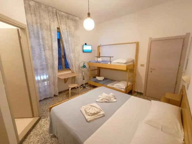 Standard Quadruple room