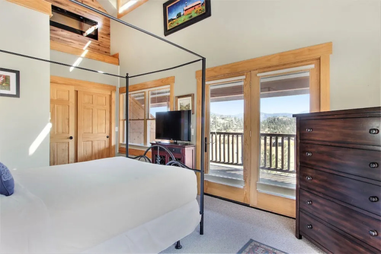 Thunder Mountain S8 2 Bedroom Condo by RedAwning