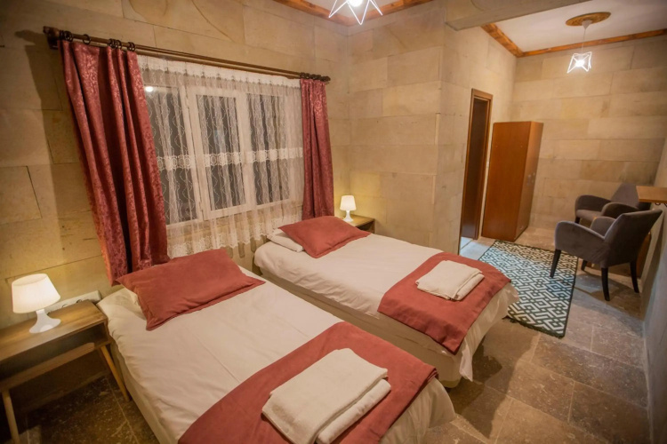 Capiedra Hotel